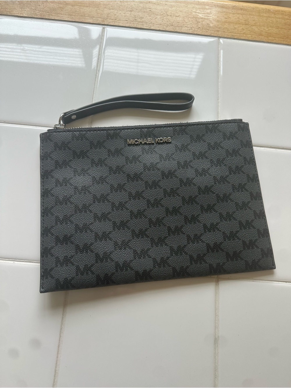 Michael Kors wristlet